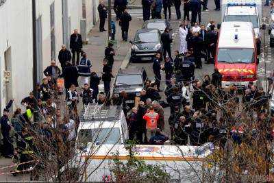 Теракт в Париже: трое смертников были французами