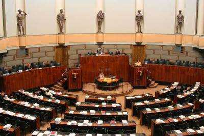 Парламент Финляндии в следующем году обсудит выход из еврозоны