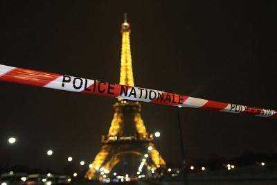 В Париже не подтвердили угрозу взрыва у Эйфелевой башни