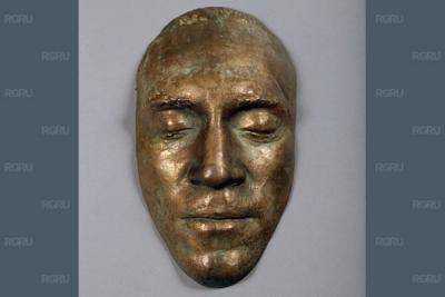 В Париже на торгах аукционного дома Drouot маска Высоцкого продана за 55 тыс. евро