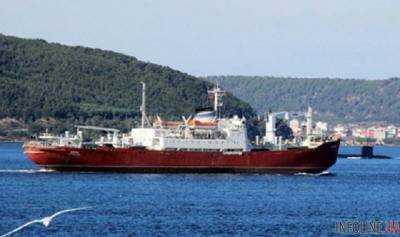 Турція не шуткує: Турецька субмарина та корабель Росії зустрілися у Дарданеллах. Відео