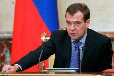 Премьер-министр России Дмитрий Медведев подписал постановление о контрсанкциях против Украины