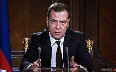 Медведев: Россия обратится в суд из-за долга Украины