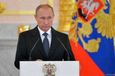 Президент России Владимир Путин призвал готовиться к затяжному периоду низких цен на сырье и санкциям
