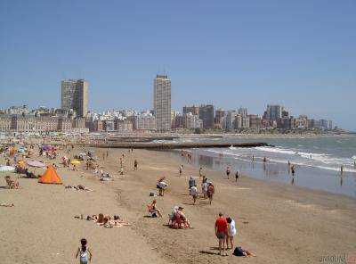 Через ядовитых змей закрыли пляжи аргентинской столицы