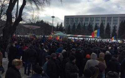 В Кишиневе начался очередной митинг против власти