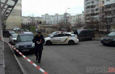 Киев. Возле жилых домов неизвестные устроили стрельбу. Видео