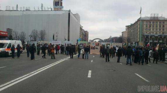 В Киеве по Крещатику перекрыто движение транспорта