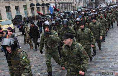 В Киеве на Майдане Незалежности строится палаточный городок