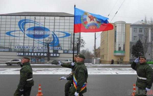 Жизнь Луганска под властью "ЛНР". Фоторепортаж