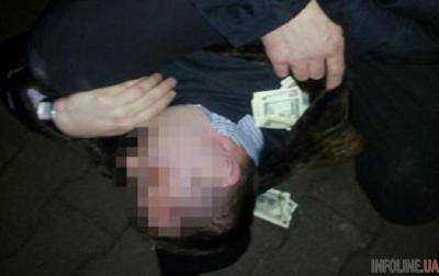 В Тернополе сотрудники СБУ задержали двух полицейских на взятке