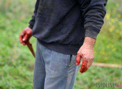 Супруги зарезали ножом мужчину в Мариуполе
