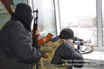 В Тернопольской области мужчина взорвал гранату: опубликовано видео спецоперации по освобождению заложника