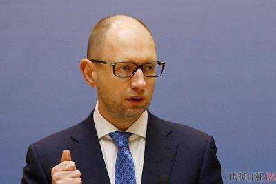 Яценюк: Украина должна возобновить контроль над Донецком и Луганском