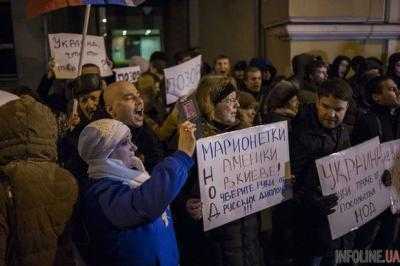 В Москве посольство Украины забросали яйцами. Видео
