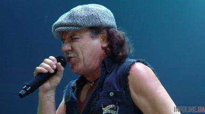 Солист группы AC/DC Брайан Джонсон может полностью потерять слух