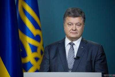 Порошенко: генконсул Украины навестил Надежду Савченко, у нее "боевой" настрой
