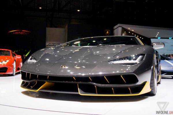 В Женеве компания Lamborghini представила самый мощный автомобиль Centenario