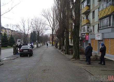 В центре Днепропетровска полиция задержала мужчину с пятью гранатами. Фото