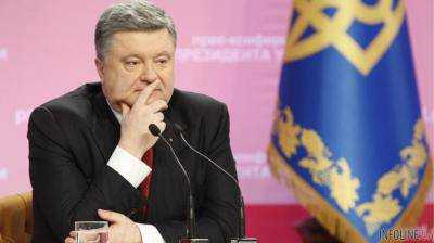 Президент Украины Петр Порошенко передал Краматорску 60 "скорых"