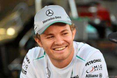 Немецкий пилот команды "Мерседес" Нико Росберг стал победителем этапа Формулы-1 в Бахрейне