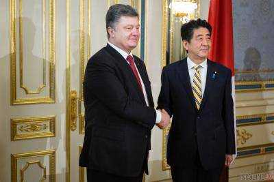Украина поддерживает стремление Японии стать постоянным членом Совета безопасности ООН - Порошенко