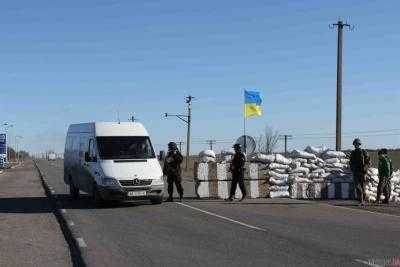 Боевики повредили служебные помещения на контрольном пункте "Станица-Луганская"