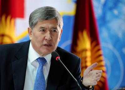 Президент Кыргызстана Алмазбек Атамбаев  принял отставку главы правительства