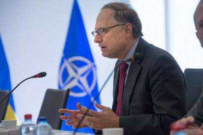 А.Вершбоу: НАТО никогда не признает присоединение Крыма к России
