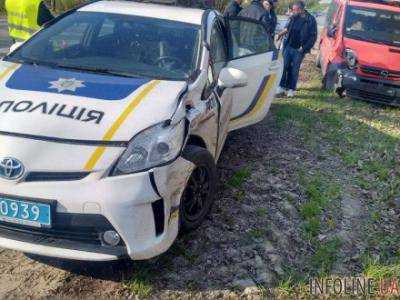 Автомобиль патрульной полиции попал в ДТП во Львовской области