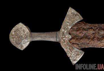 Конфискованный меч эпохи викингов вернется в Украину