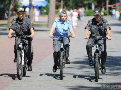 В Киеве полиция будет патрулировать город на велосипедах