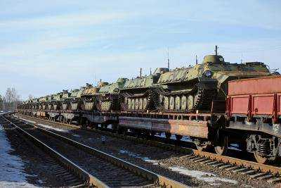 На территорию ДНР прибыл эшелон с военной техникой