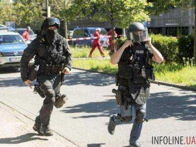 Найдено тело мужчины, который открыл стрельбу в кинотеатре Германии