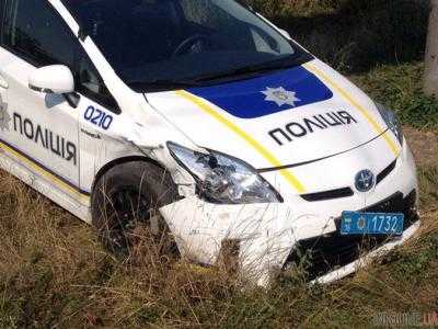 В Харькове авто патрульных полицейских попало в аварию