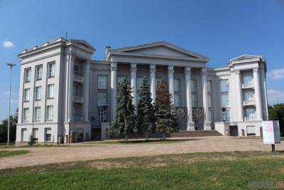 К концу сентября все работы по реконструкции территории Национального музея истории Украины будут завершены. Видео
