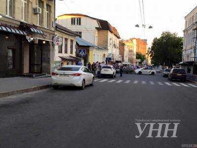 В Харькова на центральной улице расстреляли мужчину