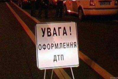 В Житомире пьяный водитель въехал в остановку, жертв нет