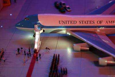 Конфуз на саммите G20, в аэропорту Китая президенту США забыли подать трап и не постелили ковровую дорожку
