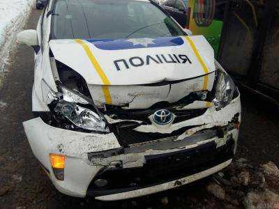 В Полтаве патрульное авто спровоцировало ДТП