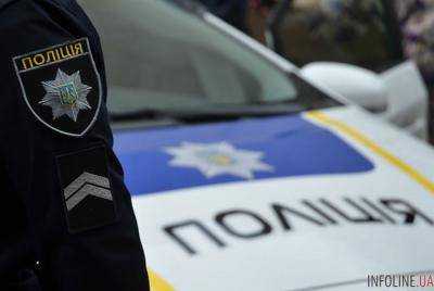 Чтобы завладеть оружием, мужчина напал на полицейского в Мариуполе
