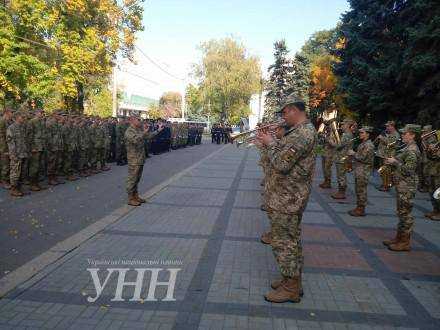 В Днепре прошла торжественная отправка призывников на службу в ВСУ