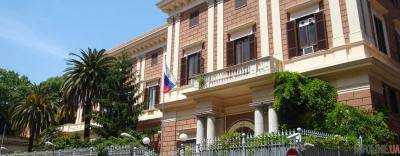 Сегодня десятки украинцев пикетировали посольство РФ в Италии с требованием освободить Р.Сущенко