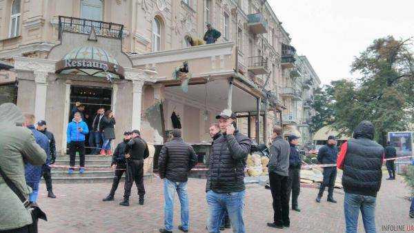 Снос ресторана "Девайс" в Киеве: В.Кличко не комментирует, а его заместитель потерял голос. Подробности инциндента