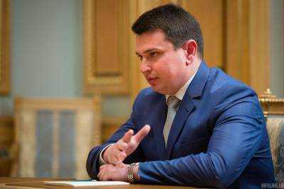Директор Национального антикоррупционного бюро Артем Сытник задекларировал почти 904 тыс. грн зарплаты в НАБУ