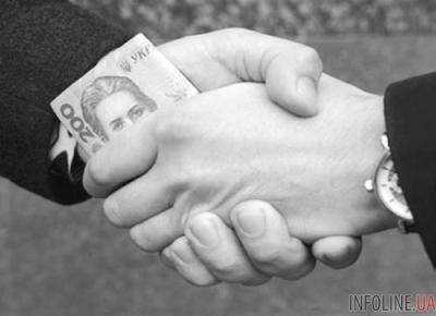 На Прикарпатье будут судить депутата-взяточника