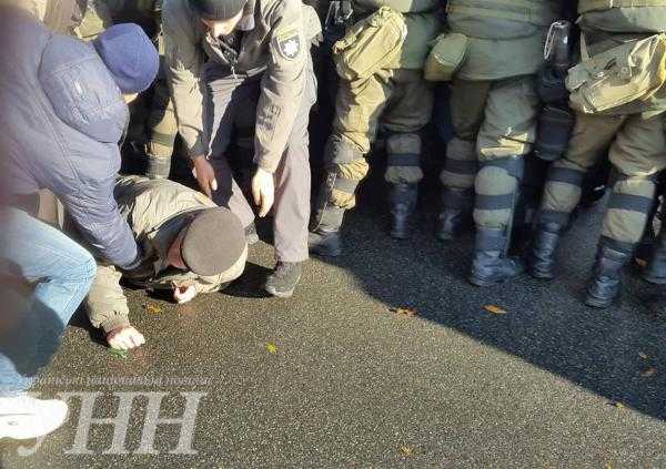 Один из участников митинга на Майдане Незалежности доставлен в управление столичной полиции