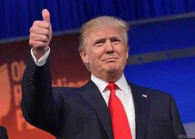 В России выпустили "трампофон" с золотым барельефом новоизбранного президента США