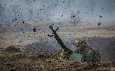 За прошедшие сутки на донецком направлении боевики четыре раза обстреляли позиции сил АТО