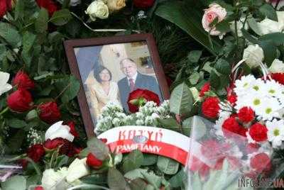 В Кракове перезахоронили бывшего президента Польши Л.Качиньского и его жену